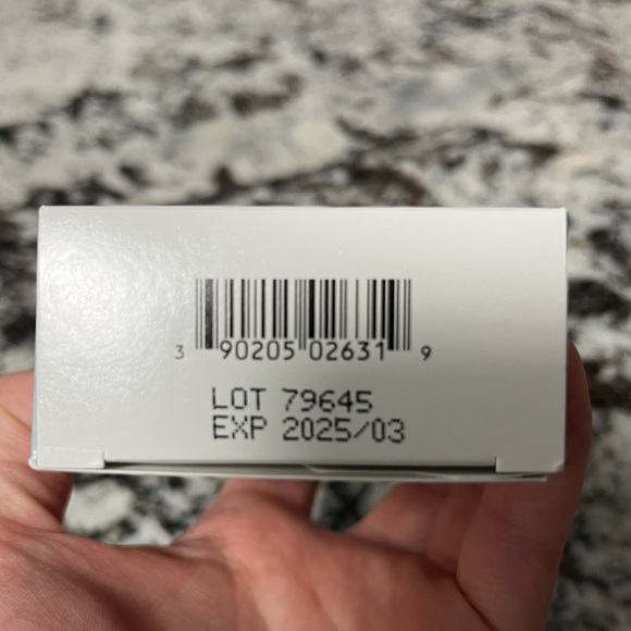 New in Box EltaMD UV Restore Sunscreen SPF 40 - Untinted - Deluxe Mini 0.5 oz - Picture 4 of 4